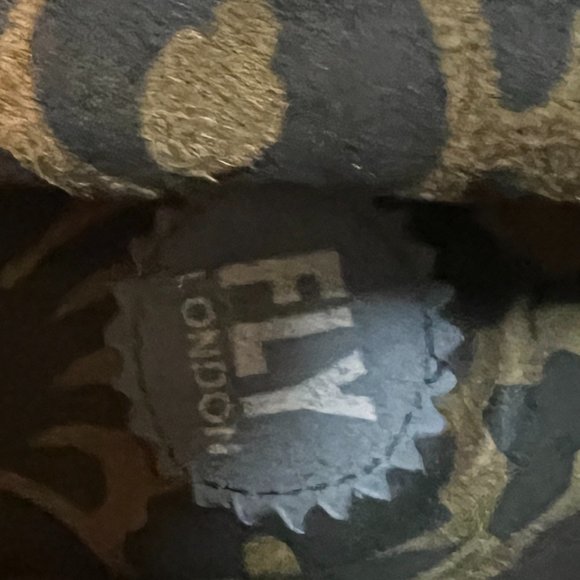 FLY London size 38  US 8 gray suede boot ruched look - Picture 10 of 14